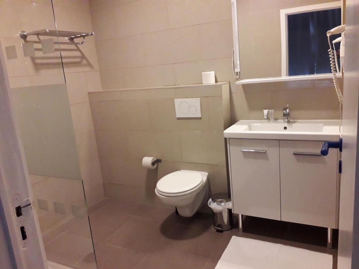 Hotel Auberge Van Strombeek Jette Экстерьер фото